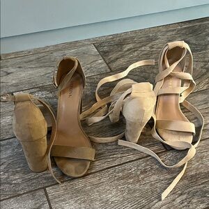 Set of 2 nude ankle strap heels